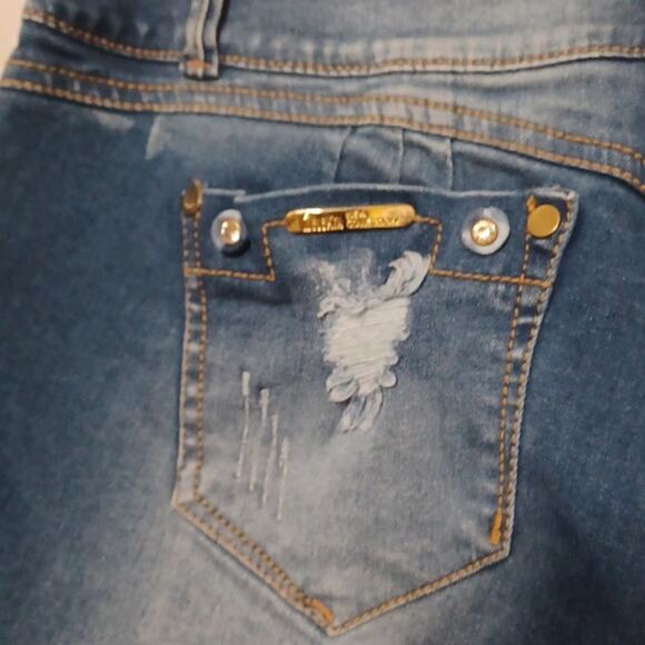 ZELEKIA Denim Jeans Shorts Distress and Raw Edge Hem. Size 14 - Picture 7 of 13